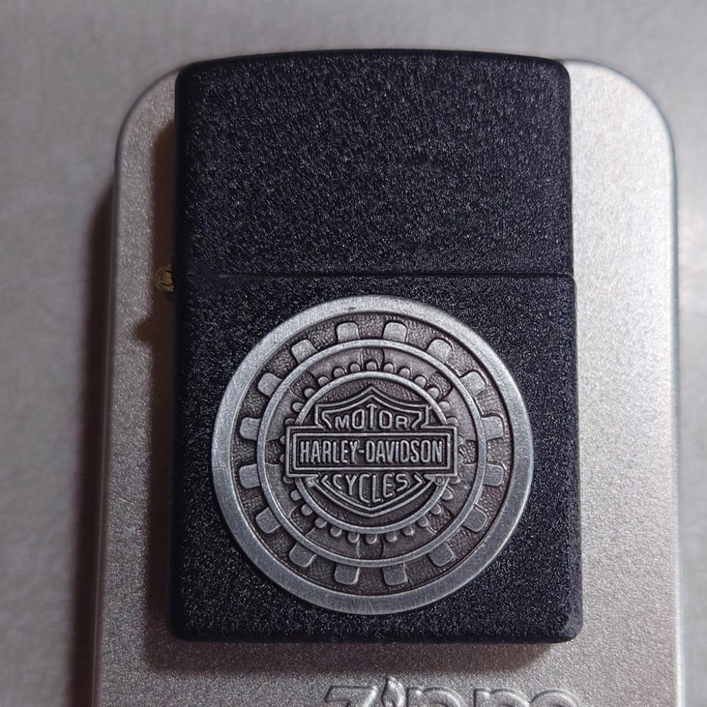 VINTAGE ZIPPO - Harley-Davidson Motorcycles - 1998
